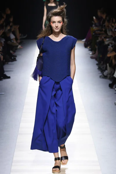 Look 23